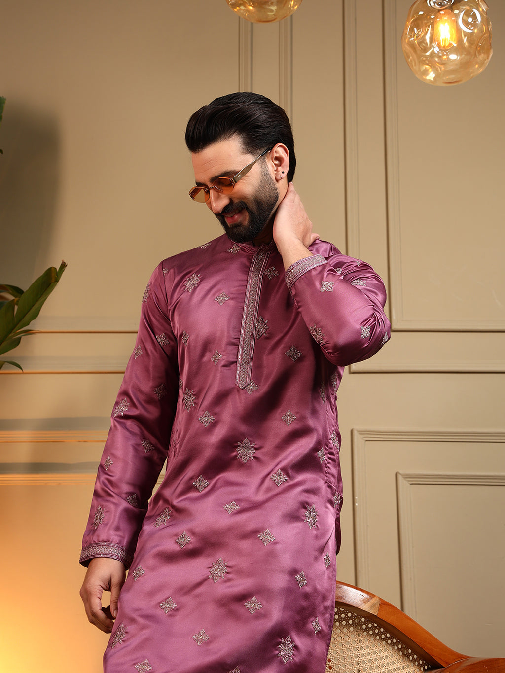 Royal Mauve Embroidered Men's Festive Kurta - Pink