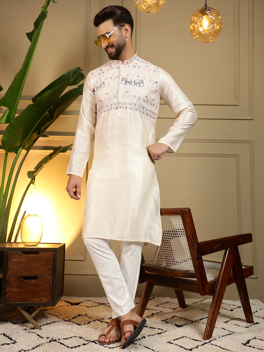 Royal Ivory Elephant Embroidered Men's Festive Kurta - Off-White